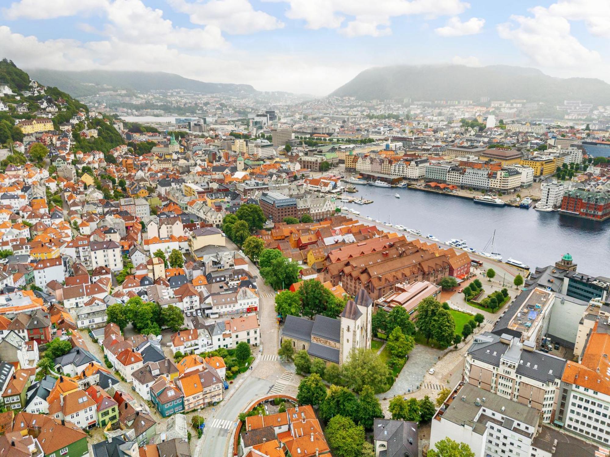 Apartament View To Bryggen - Renovated Dec 24 - Historic Cobblestone Street Bergen Zewnętrze zdjęcie