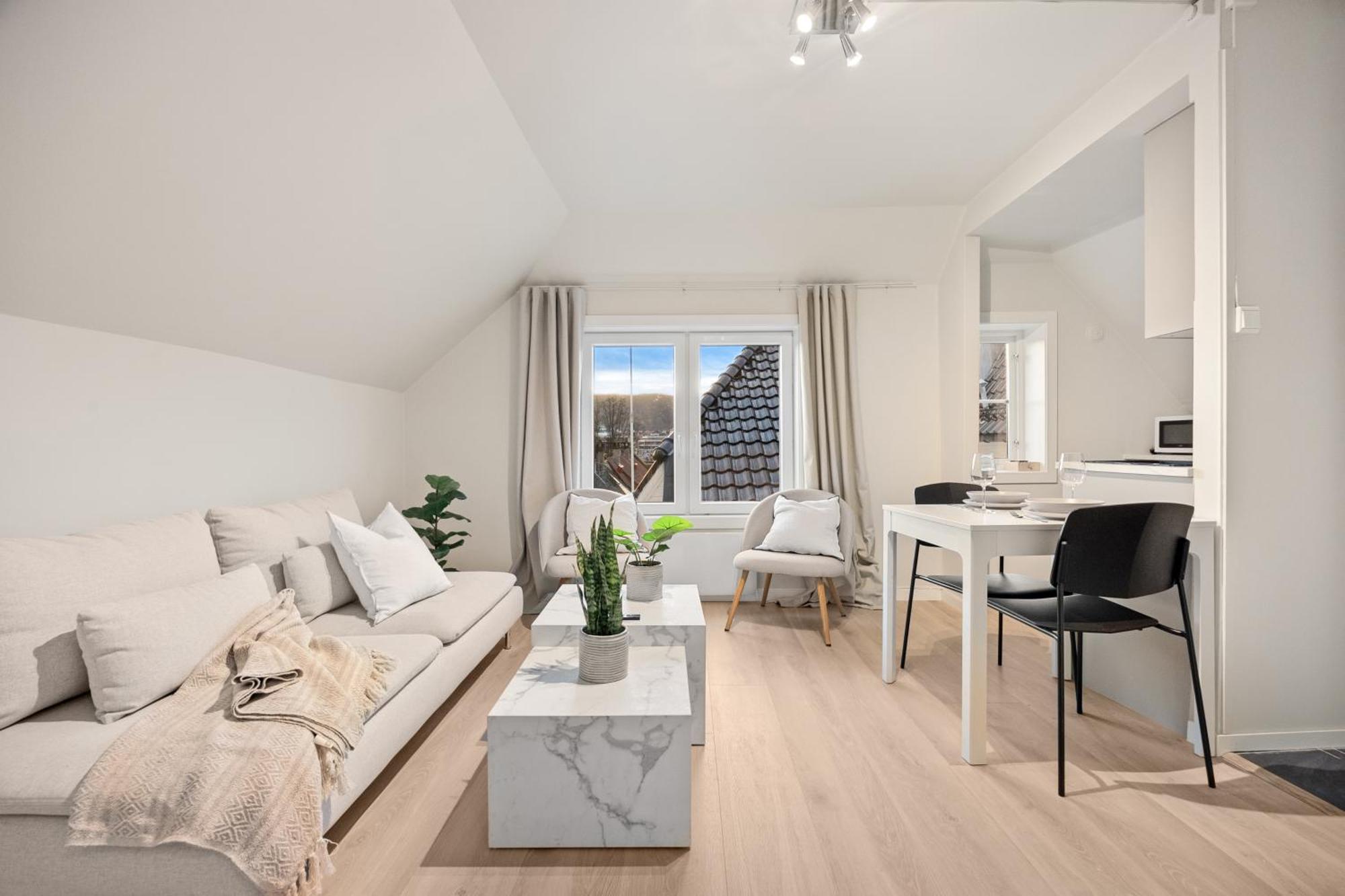 Apartament View To Bryggen - Renovated Dec 24 - Historic Cobblestone Street Bergen Zewnętrze zdjęcie